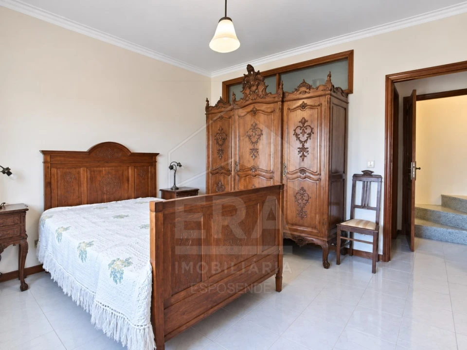 Moradia T3 para Venda em Chafe Foto 9
