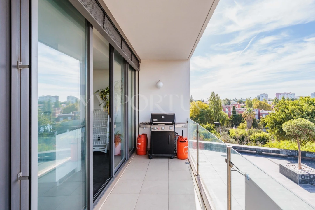 Apartamento T4 para Venda em Oeiras e São Julião da Barra, Paço de Arcos e Caxias Foto 7