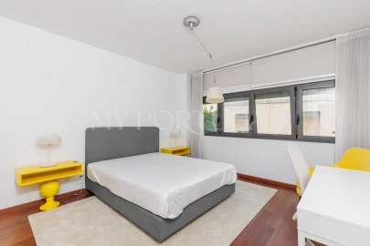Apartamento T4 para Venda em Oeiras e São Julião da Barra, Paço de Arcos e Caxias