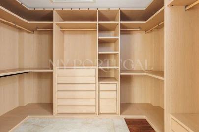 Apartamento T4 para Venda em Oeiras e São Julião da Barra, Paço de Arcos e Caxias
