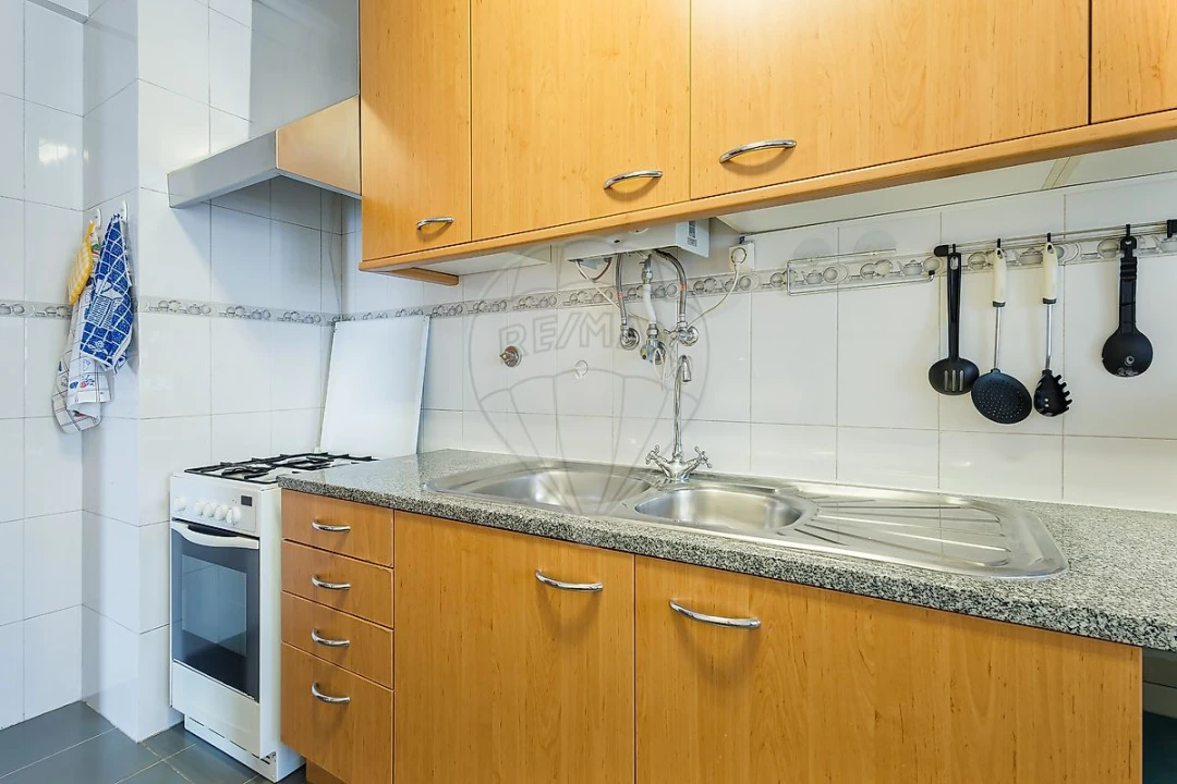 Apartamento T3 para Arrendamento em Marvila Foto 7