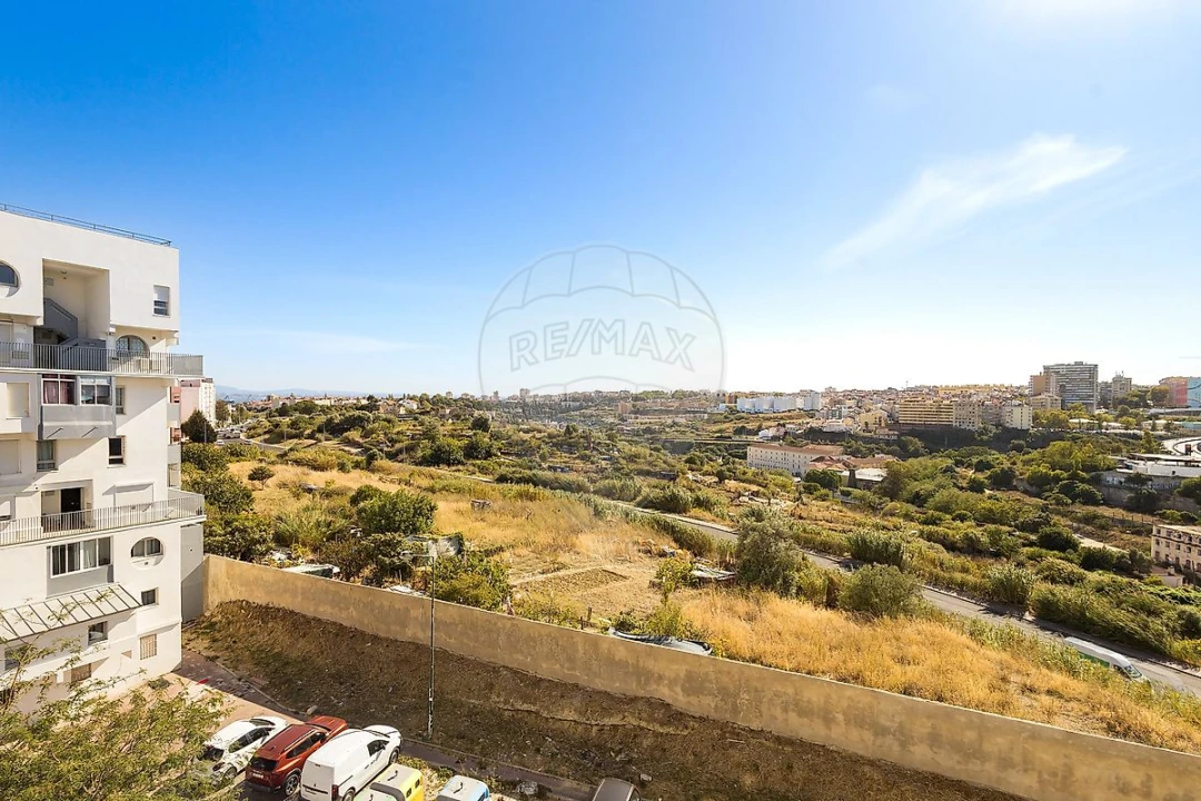 Apartamento T3 para Arrendamento em Marvila Foto 24