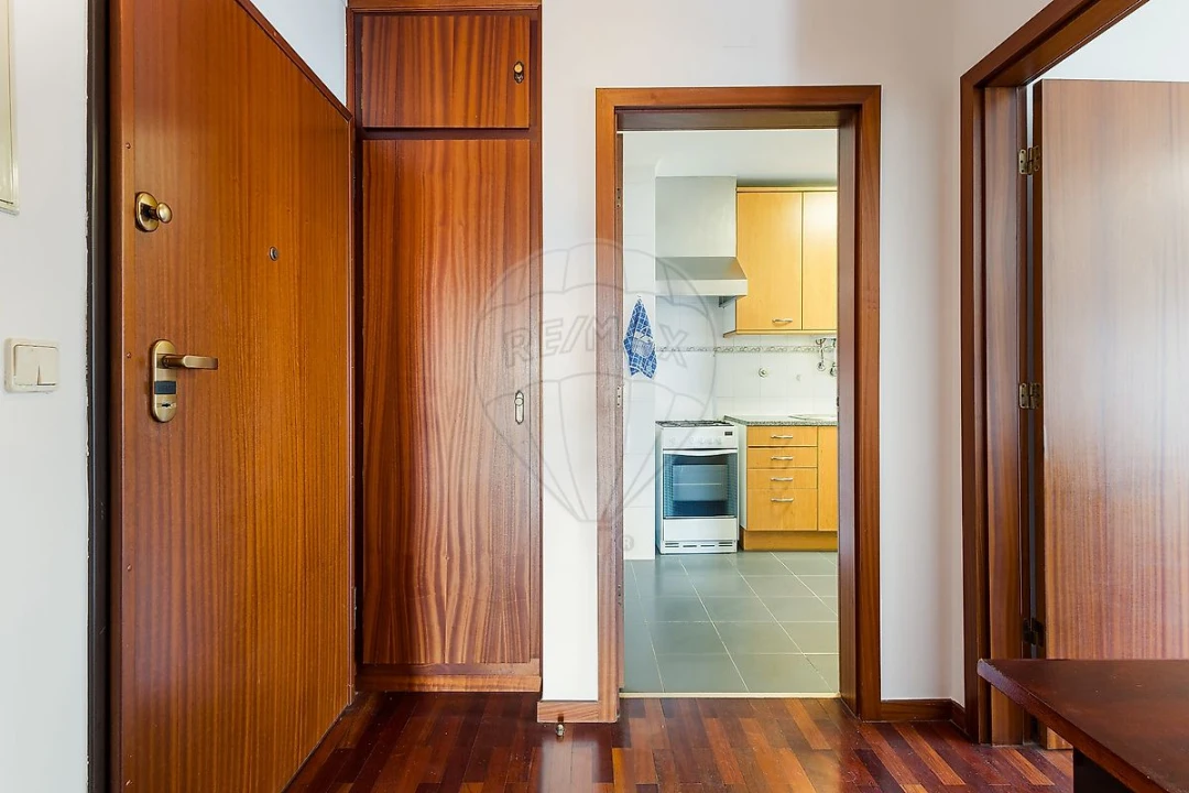Apartamento T3 para Arrendamento em Marvila Foto 1