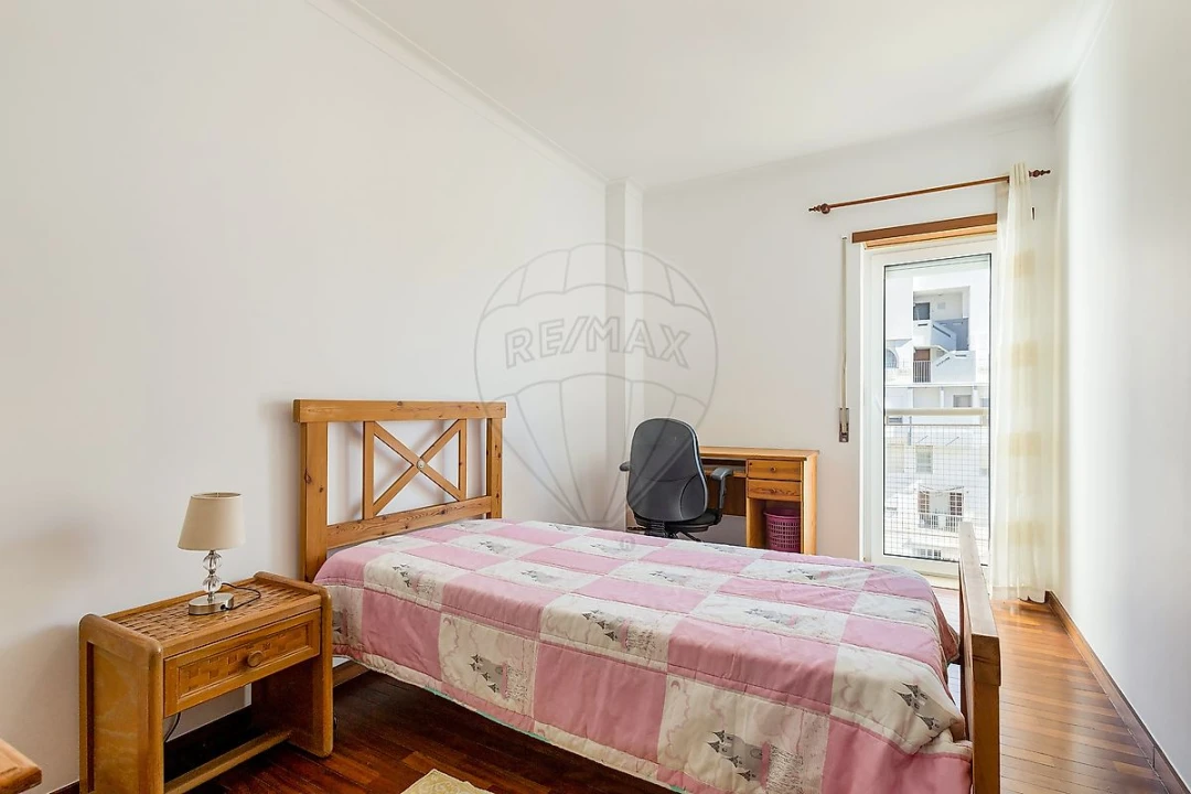 Apartamento T3 para Arrendamento em Marvila Foto 12