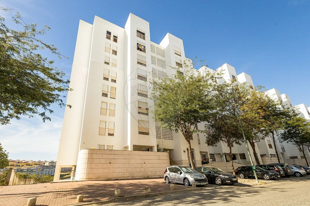 Apartamento T3 para Arrendamento em Marvila Foto 25