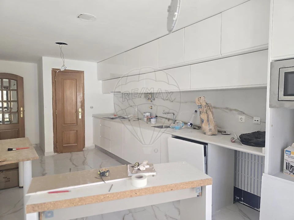 Apartamento T2 para Venda em Queluz e Belas Foto 13