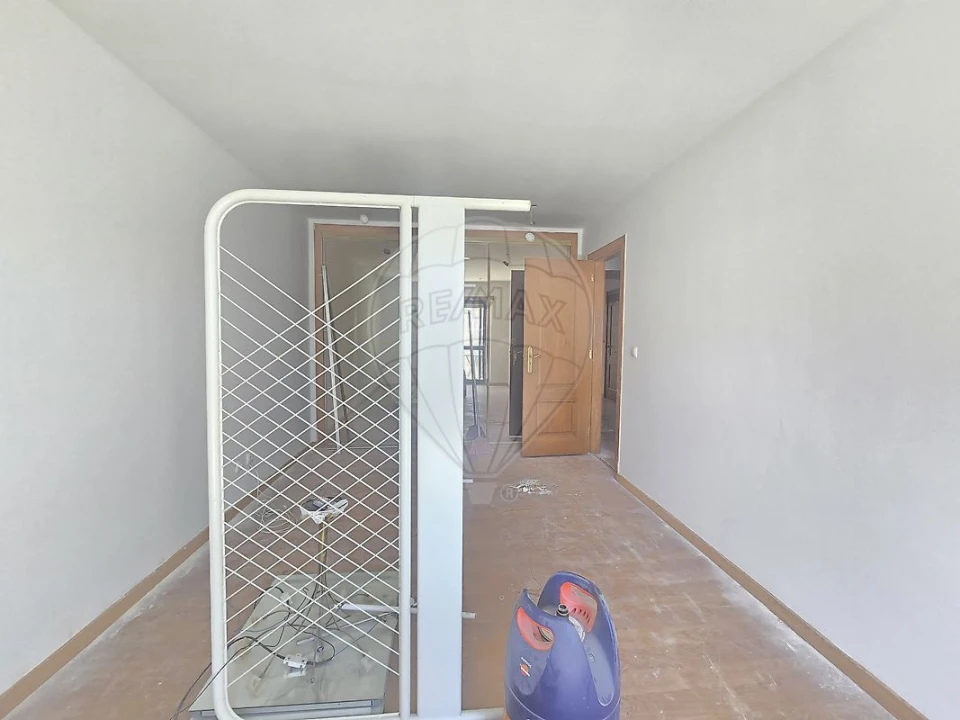 Apartamento T2 para Venda em Queluz e Belas Foto 7