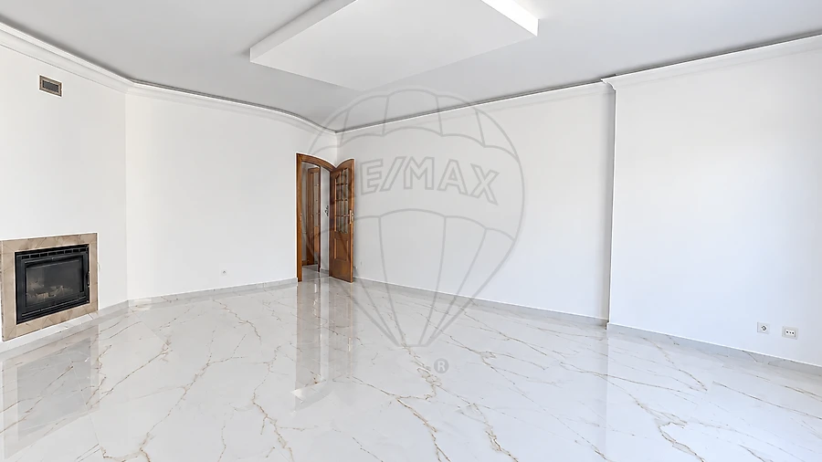 Apartamento T2 para Venda em Queluz e Belas