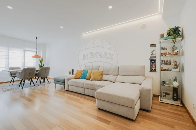 Apartamento T3 para Venda em Vila Franca de Xira Foto 8