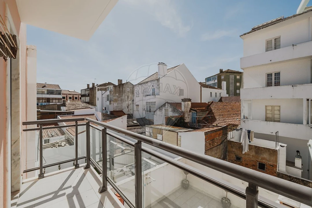 Apartamento T3 para Venda em Vila Franca de Xira Foto 30