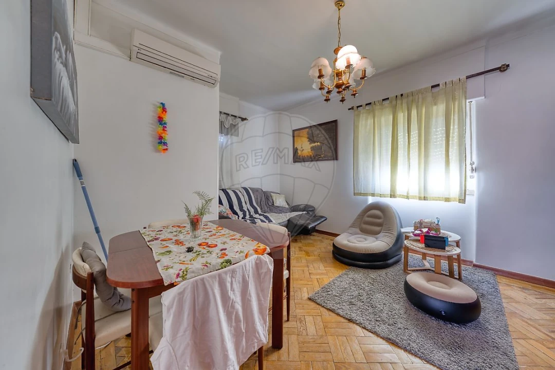 Apartamento T4 para Arrendamento em Pernes Foto 22