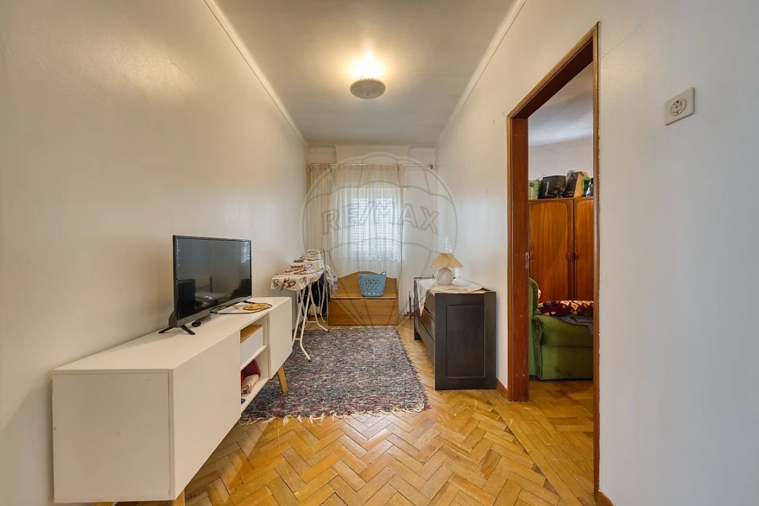 Apartamento T4 para Arrendamento em Pernes Foto 31