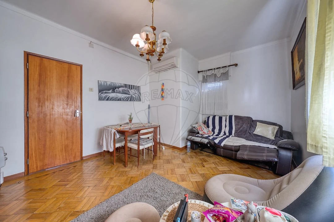 Apartamento T4 para Arrendamento em Pernes Foto 24