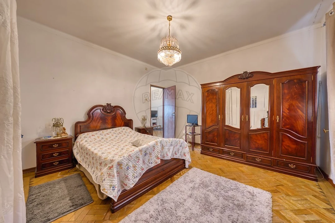 Apartamento T4 para Arrendamento em Pernes Foto 8