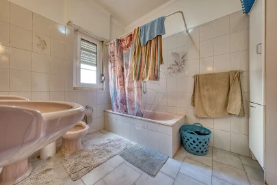 Apartamento T4 para Arrendamento em Pernes