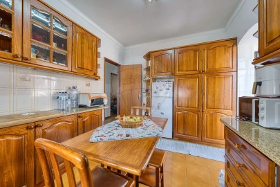 Apartamento T4 para Arrendamento em Pernes