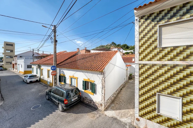 Apartamento T4 para Arrendamento em Pernes Foto 10
