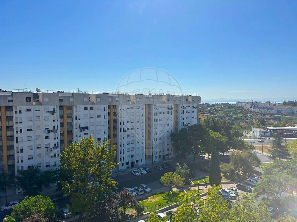 Apartamento T2 para Venda em Marvila Foto 12
