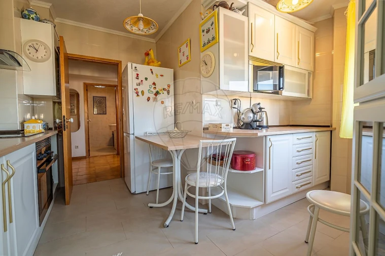 Apartamento T2 para Venda em Marvila Foto 6