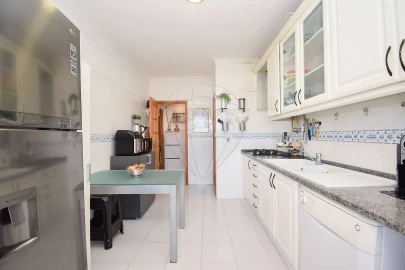 Apartamento T2 para Venda em São Domingos de Rana