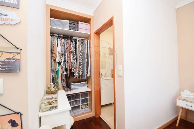 Apartamento T2 para Venda em São Domingos de Rana Foto 25