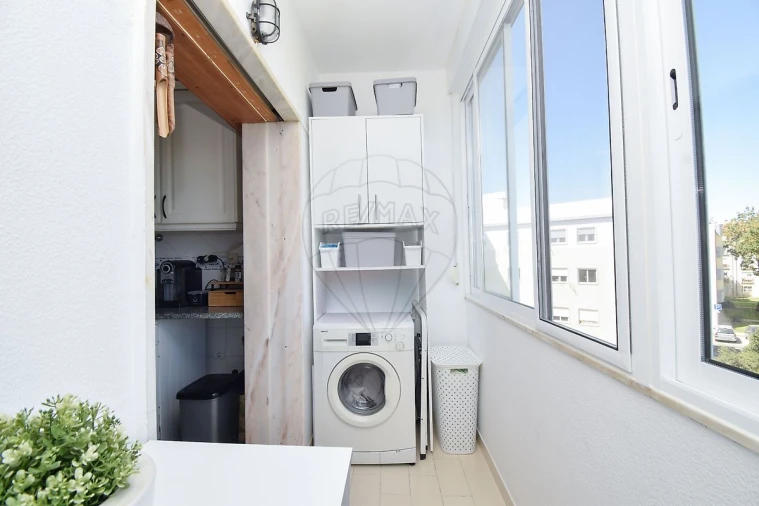 Apartamento T2 para Venda em São Domingos de Rana Foto 15