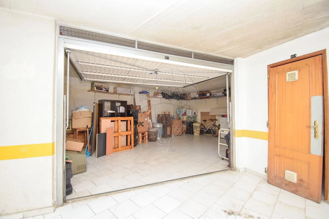 Apartamento T2 para Venda em São Domingos de Rana Foto 30