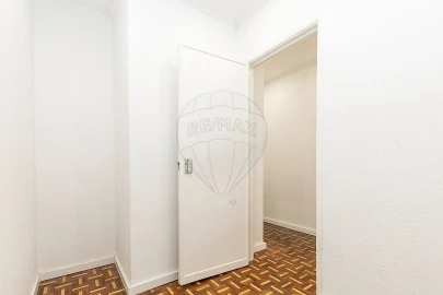 Apartamento T2 para Arrendamento em Benfica