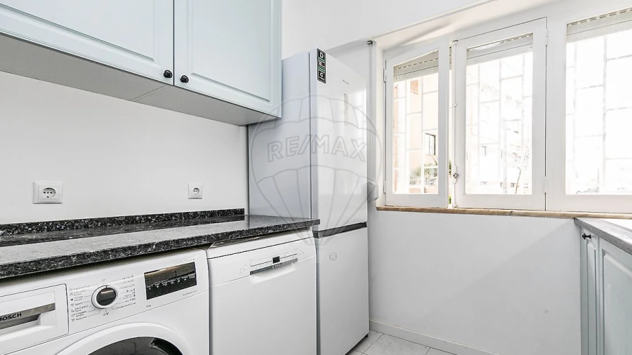 Apartamento T2 para Arrendamento em Benfica