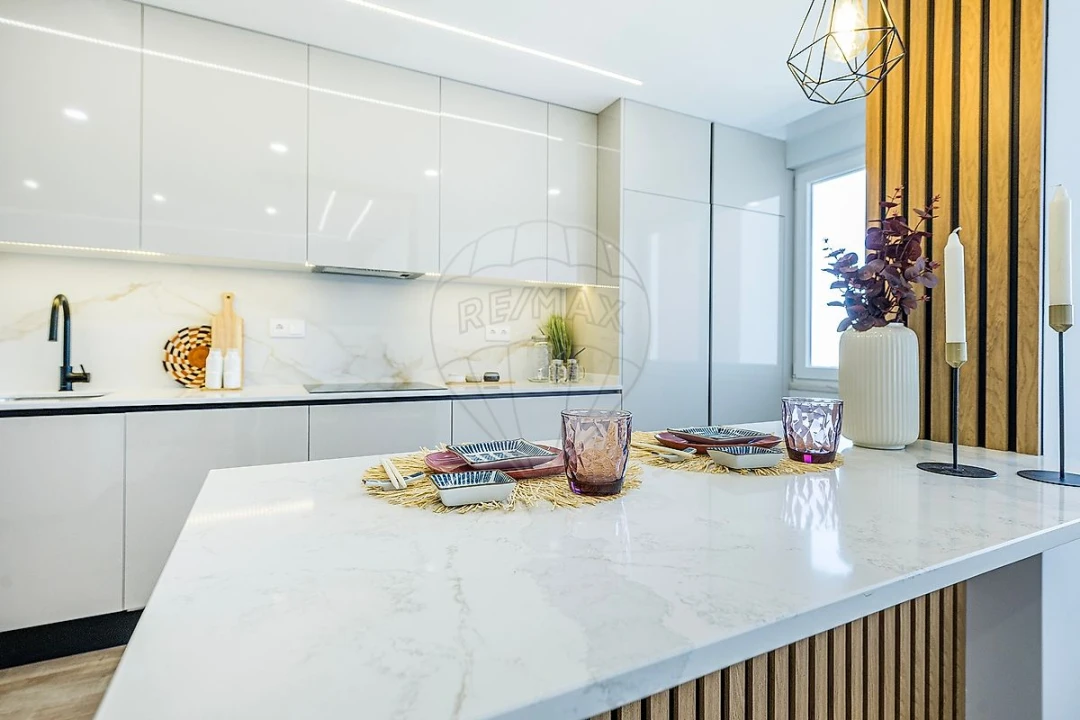 Apartamento T3 para Venda em Alfragide Foto 12