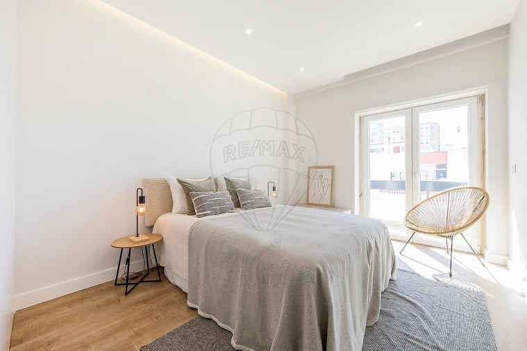 Apartamento T3 para Venda em Alfragide Foto 31