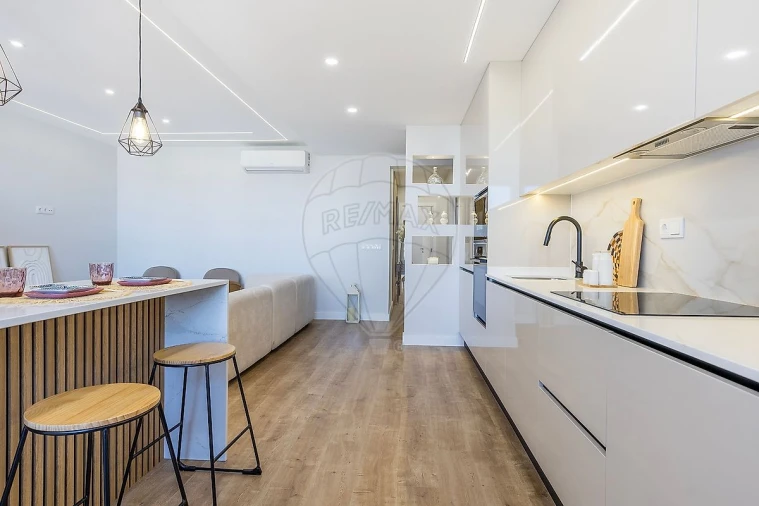 Apartamento T3 para Venda em Alfragide Foto 19
