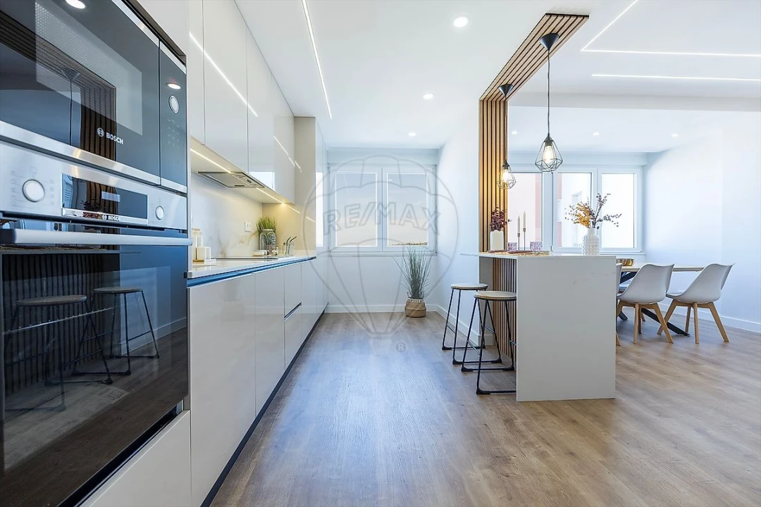 Apartamento T3 para Venda em Alfragide Foto 6