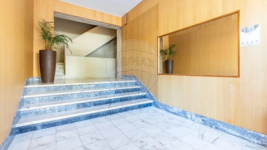 Apartamento T3 para Venda em Alfragide