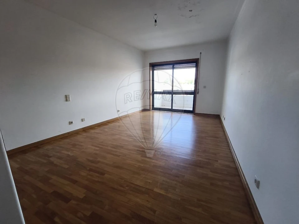Apartamento T3 para Venda em Canelas Foto 1