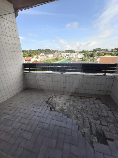 Apartamento T3 para Venda em Canelas