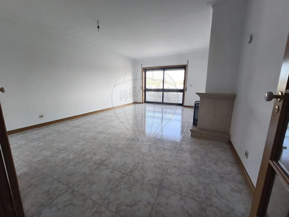 Apartamento T3 para Venda em Canelas Foto 21
