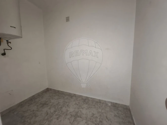 Apartamento T3 para Venda em Canelas Foto 19