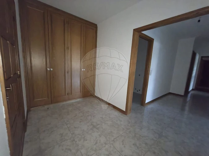 Apartamento T3 para Venda em Canelas Foto 28