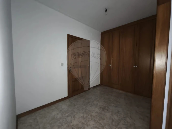Apartamento T3 para Venda em Canelas Foto 25