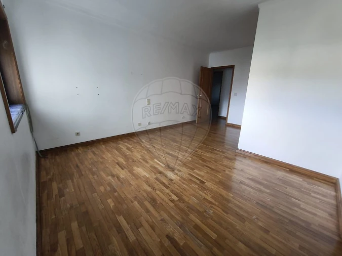 Apartamento T3 para Venda em Canelas Foto 9
