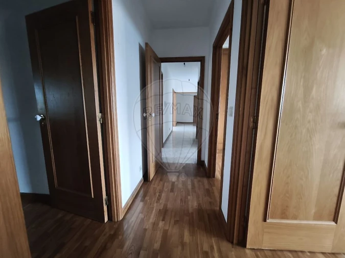 Apartamento T3 para Venda em Canelas Foto 3