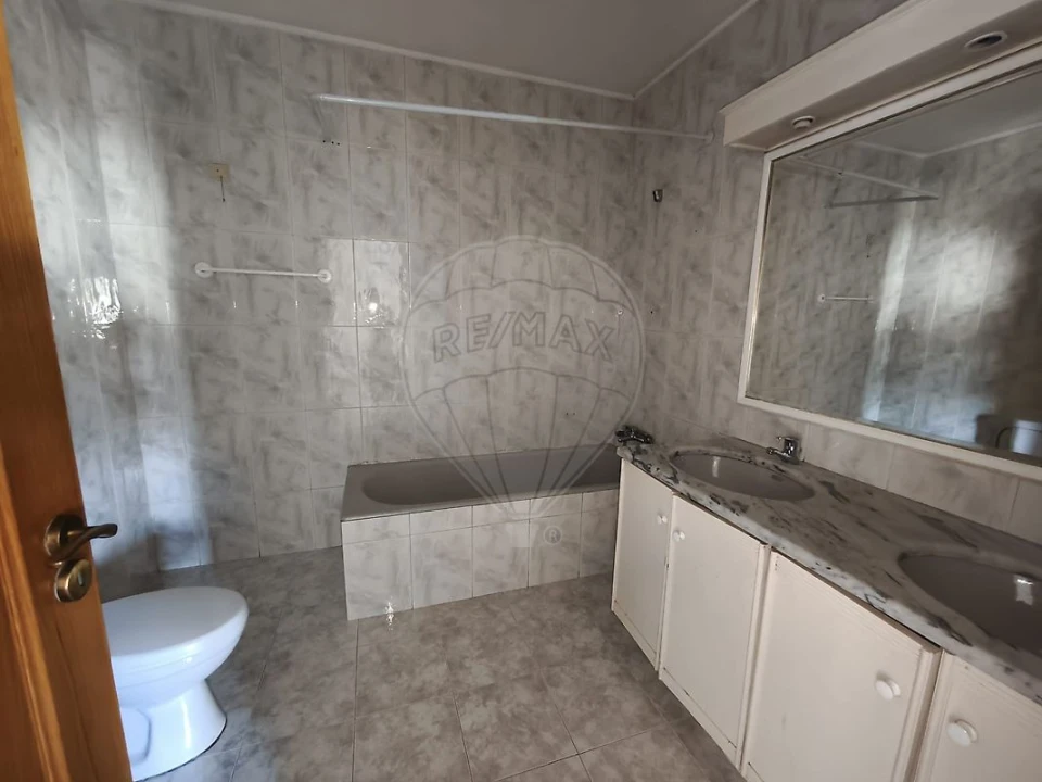 Apartamento T3 para Venda em Canelas Foto 10