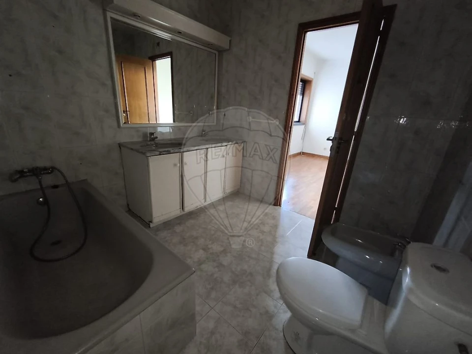 Apartamento T3 para Venda em Canelas Foto 7