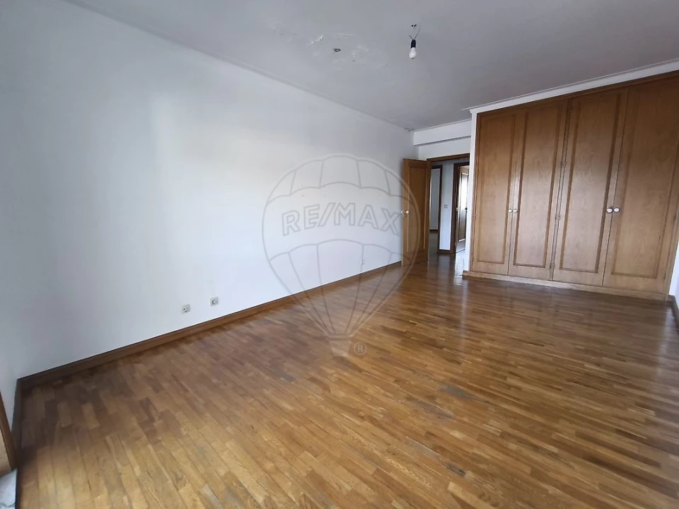 Apartamento T3 para Venda em Canelas Foto 2