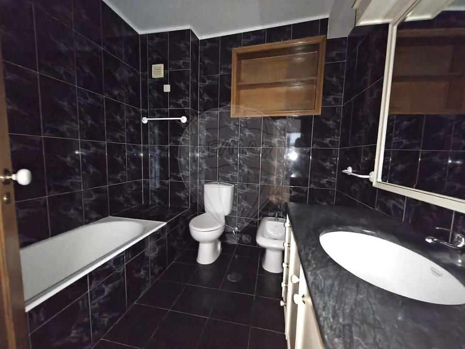 Apartamento T3 para Venda em Canelas Foto 8