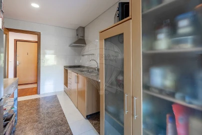 Apartamento T3 para Venda em Canelas