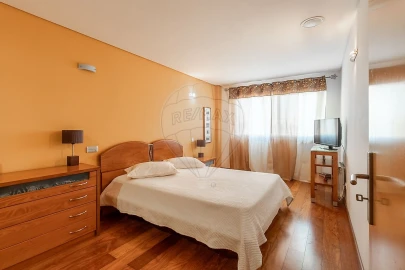 Apartamento T3 para Venda em Canelas