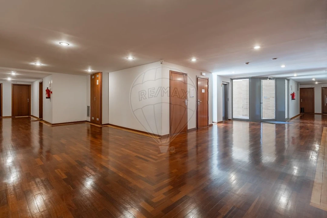 Apartamento T3 para Venda em Canelas Foto 2