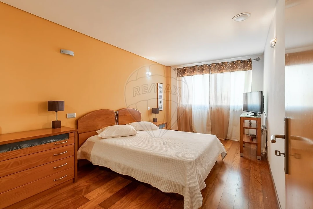 Apartamento T3 para Venda em Canelas Foto 17